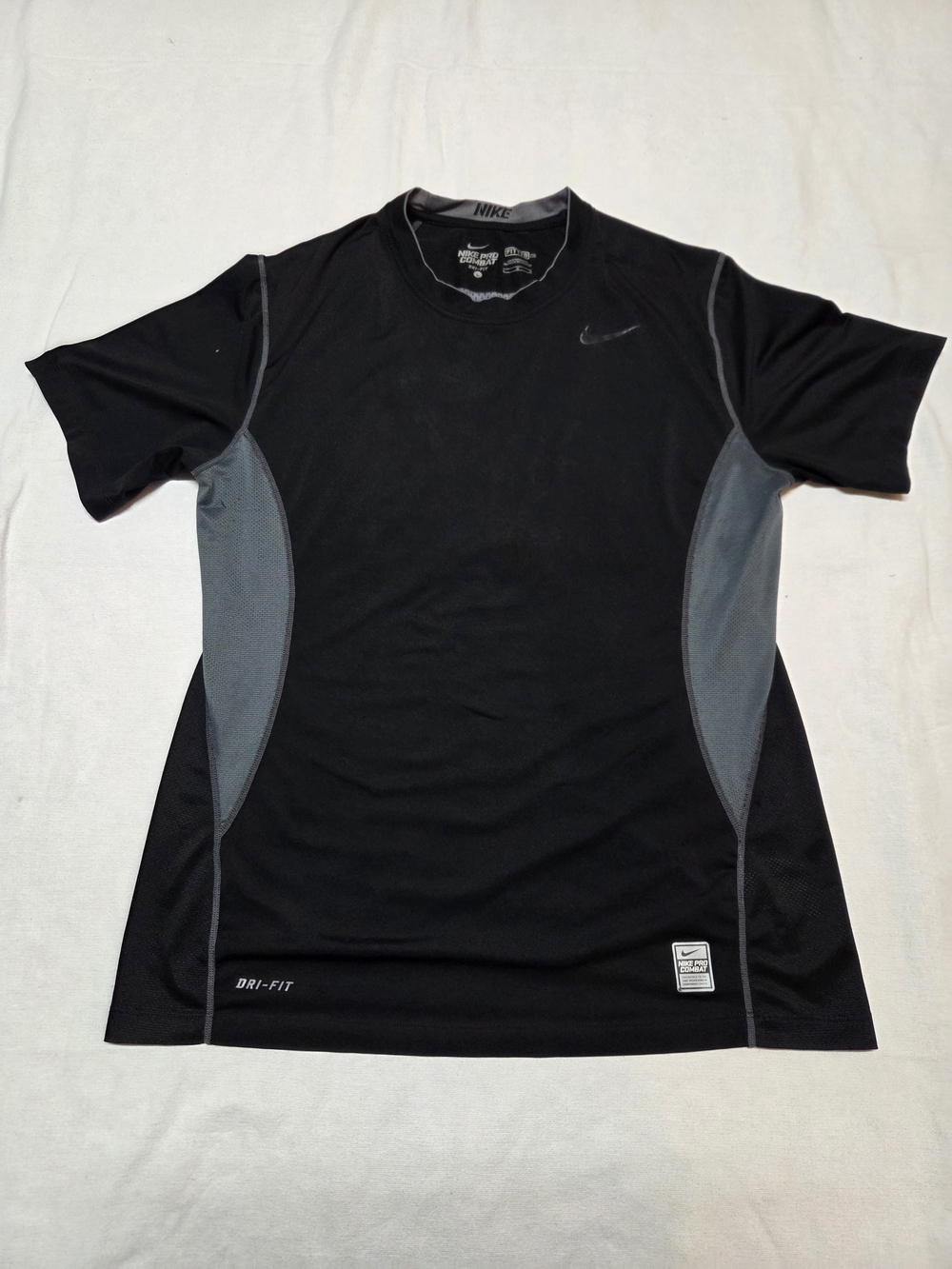 Nike Pro Combat Black Size L Performance Tee with Gray Trim